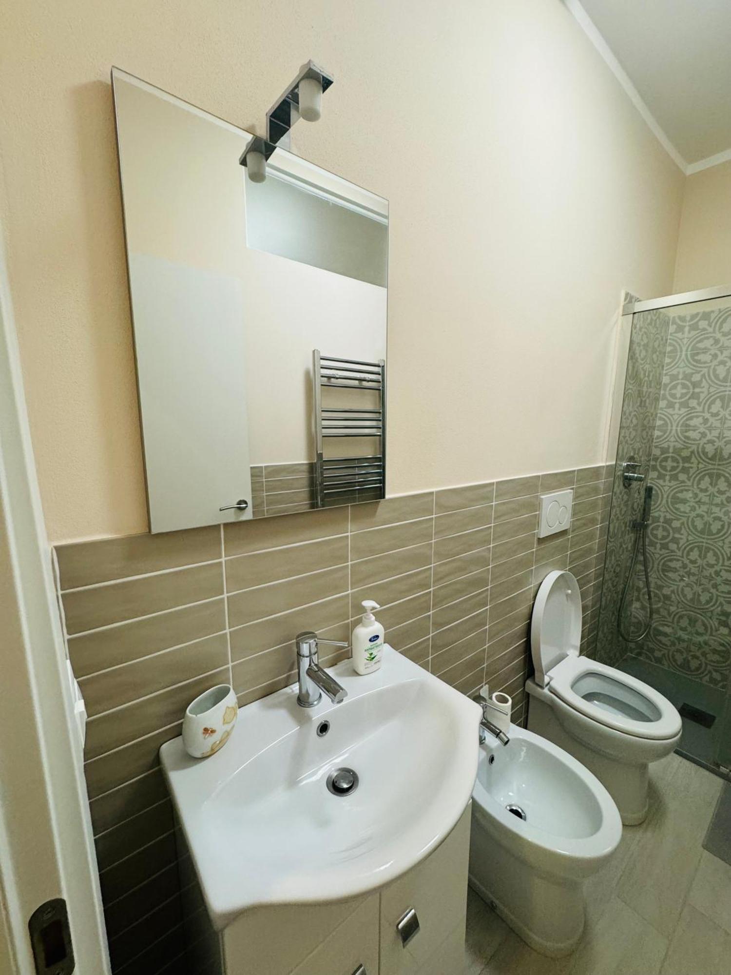 リヴォルノCasa Aydenアパートメント エクステリア 写真